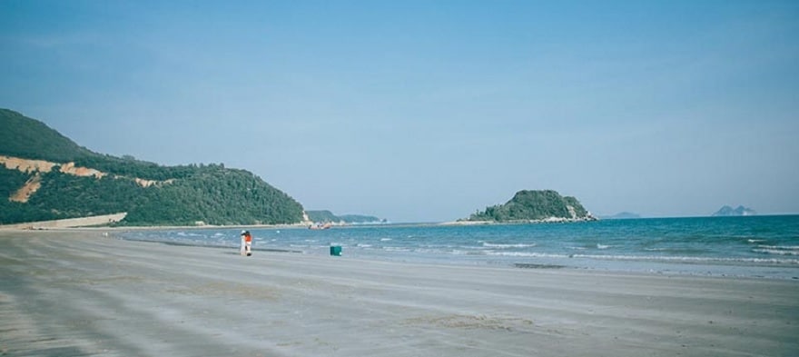 Bãi biển Trường Chinh