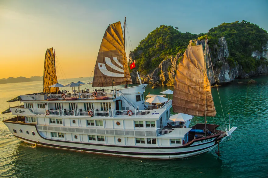 Du thuyền Bhaya Classic