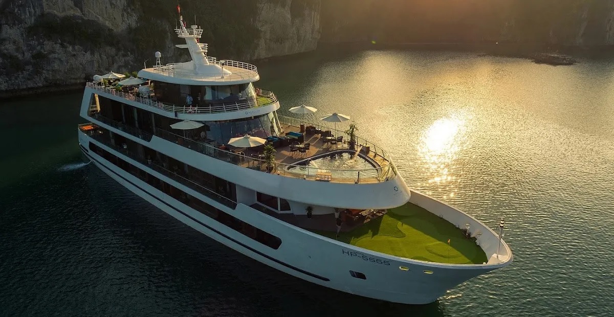Du thuyền Stellar of the Seas